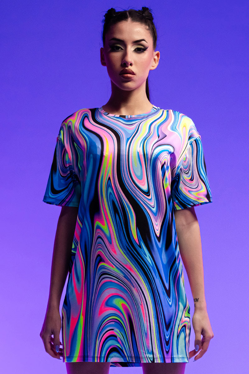 dreamwaver-oversized-t-shirt-dress-uv-close-front-view