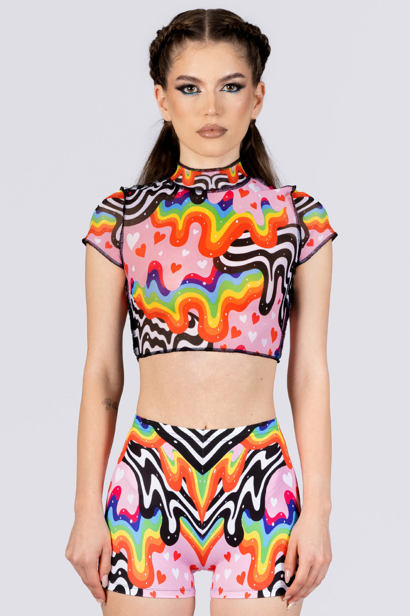 melty-love-high-waisted-shorts-set-close-view