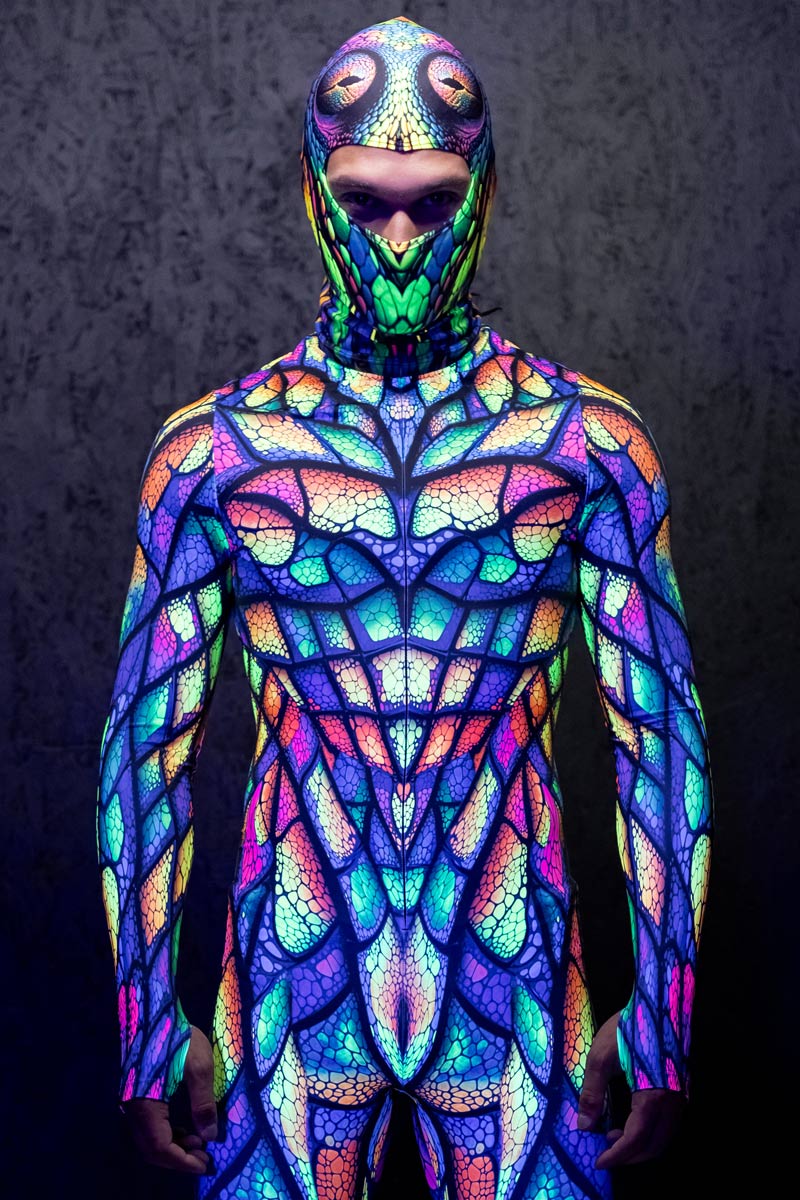 neon-chameleon-men-costume-close-view-uv