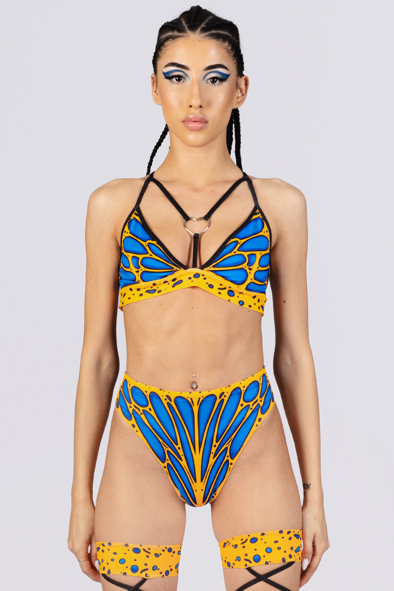 nightflame-strappy-heart-ring-bra-top-close-view